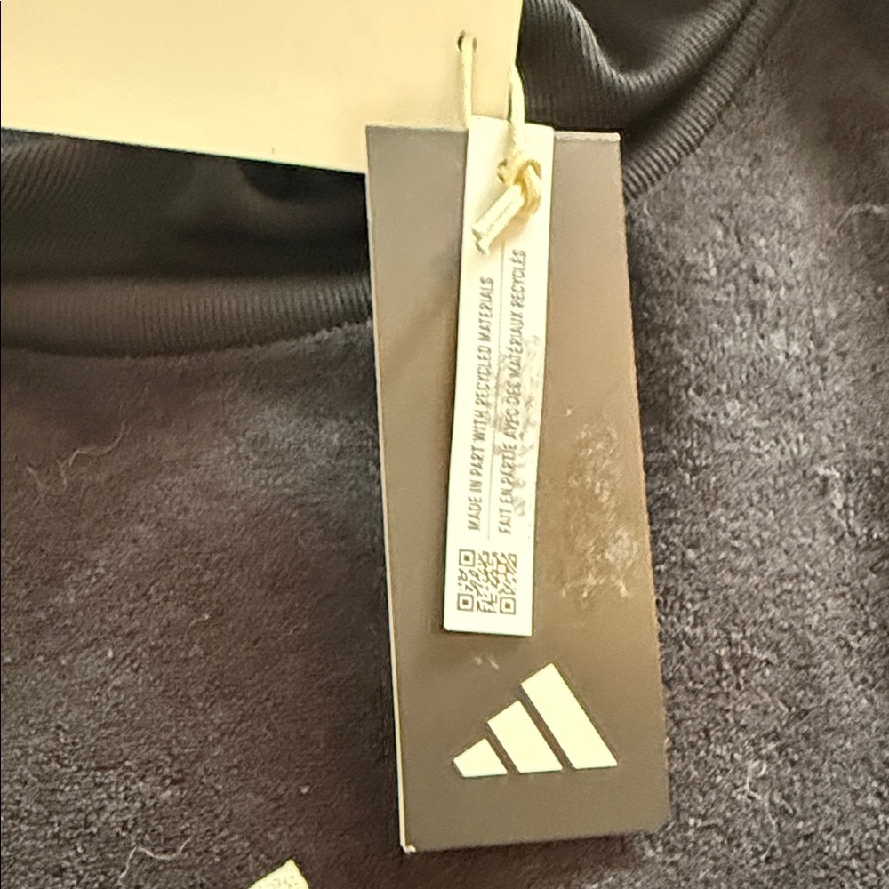Adidas Women’s Poncho - Picture 5 of 10